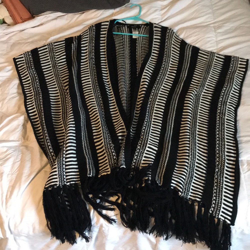 Beautiful flowing cardigan